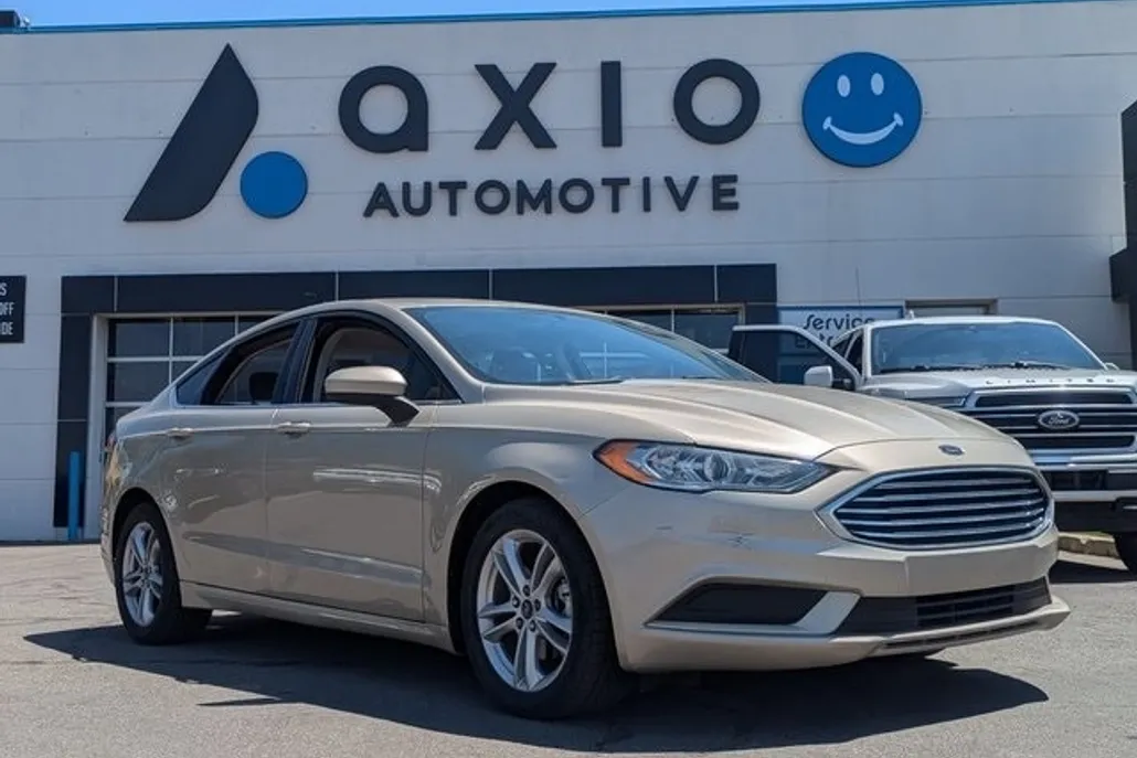 2018 Ford Fusion SE photo 1