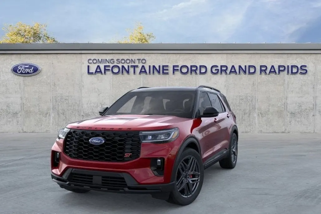 2025 Ford Explorer ST photo 1