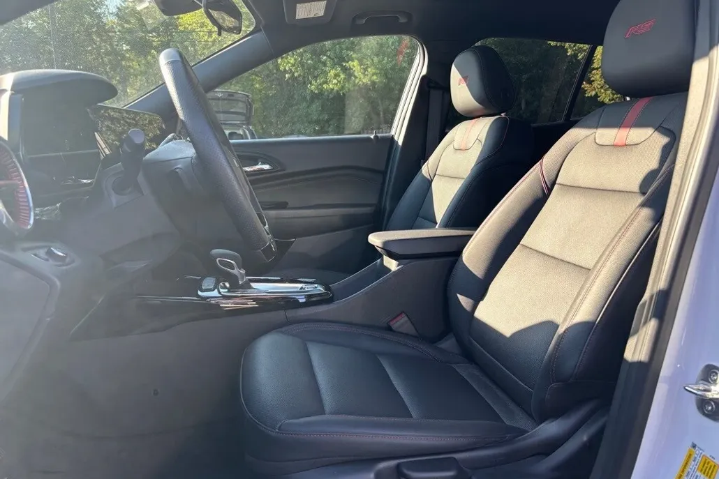 2024 Chevrolet Trax photo 1