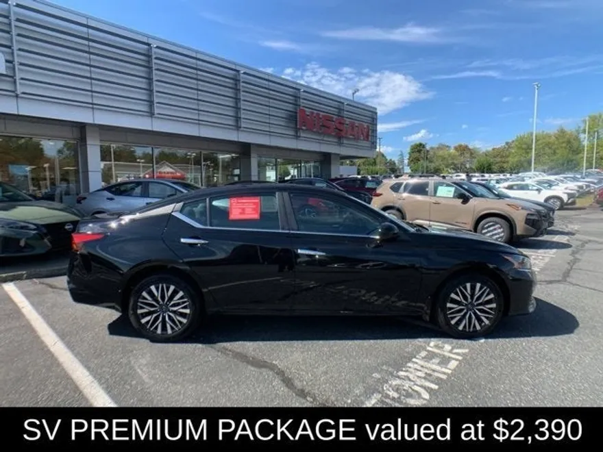 2025 Nissan Altima SV photo 1