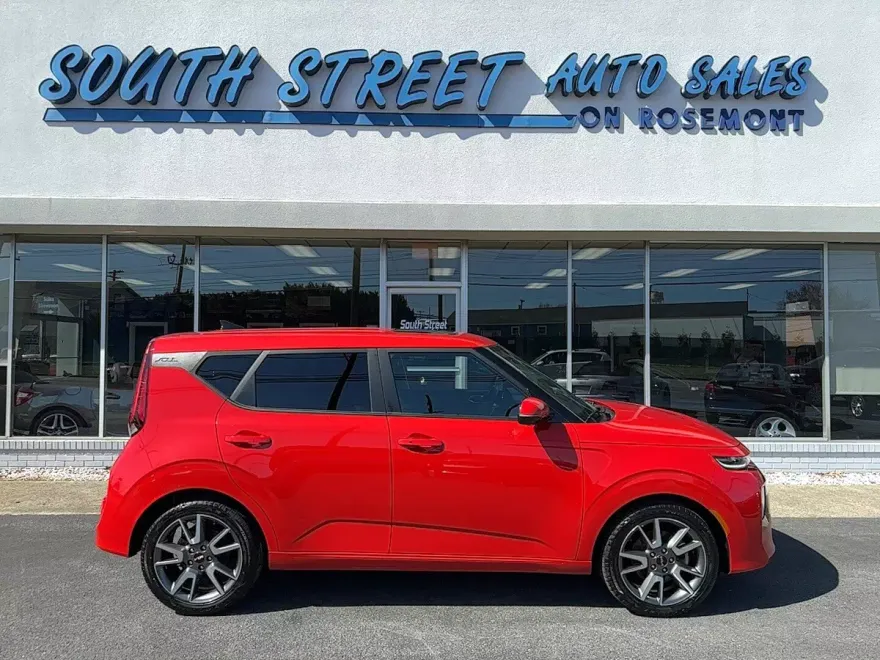 2022 Kia Soul GT-Line Turbo photo 1