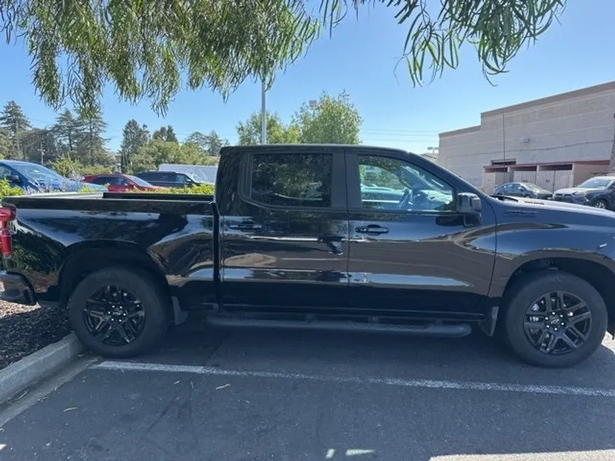 2023 Chevrolet Silverado 1500 RST photo 1