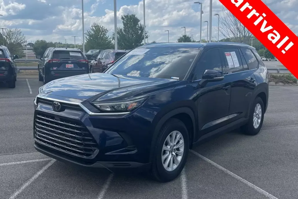 2024 Toyota Grand Highlander XLE photo 1