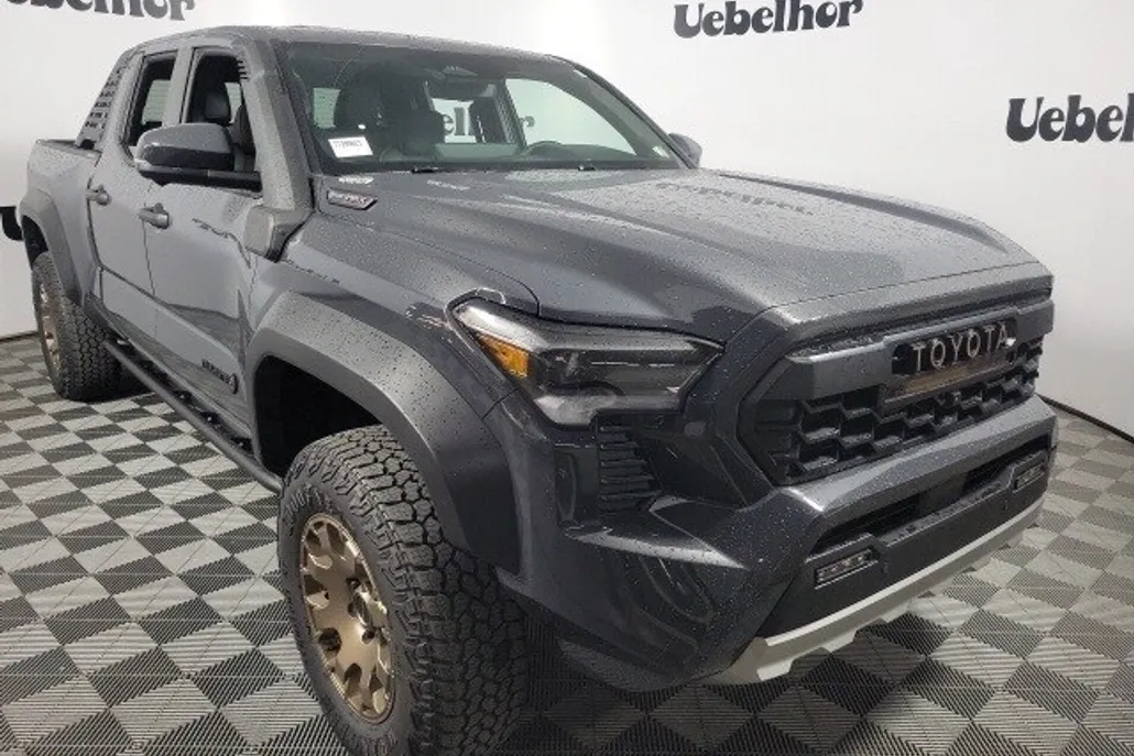 2025 Toyota Tacoma Trailhunter 4x4 Double Cab photo 1
