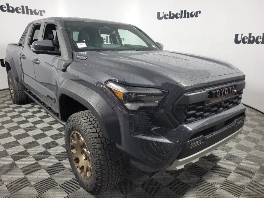2025 Toyota Tacoma Trailhunter 4x4 Double Cab photo 1