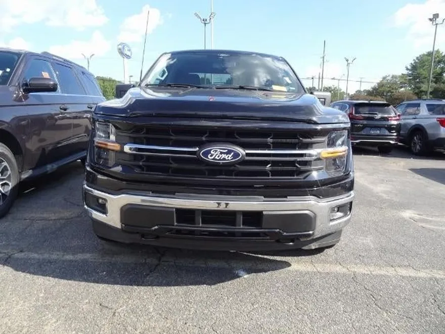 2024 Ford F-150 XLT photo 1