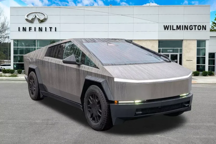 2024 Tesla Cybertruck photo 1