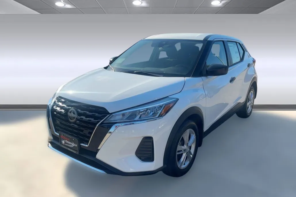 2025 Nissan Kicks Play S photo 1