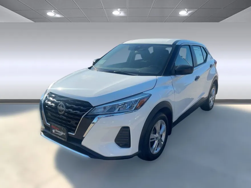 2025 Nissan Kicks Play S photo 1