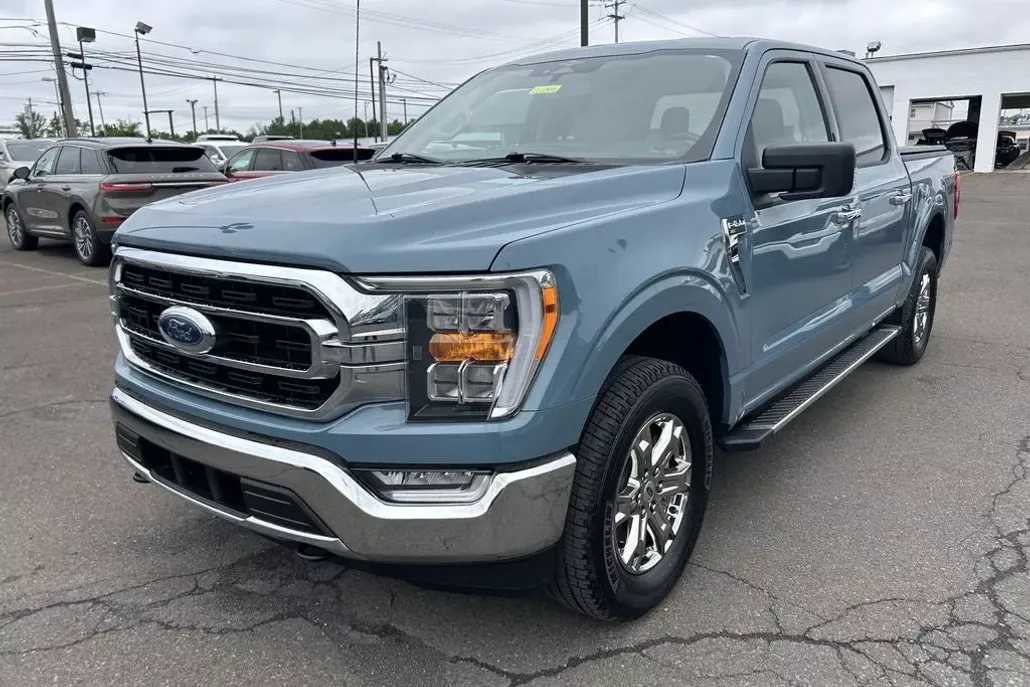2023 Ford F-150 XLT photo 1