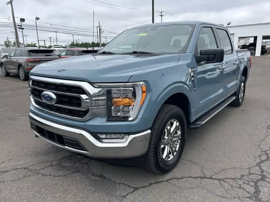 2023 Ford F-150 XLT photo 1