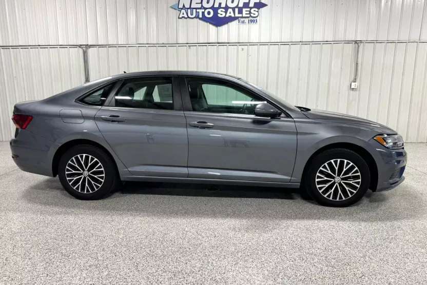 2019 Volkswagen Jetta 1.4T SE photo 1