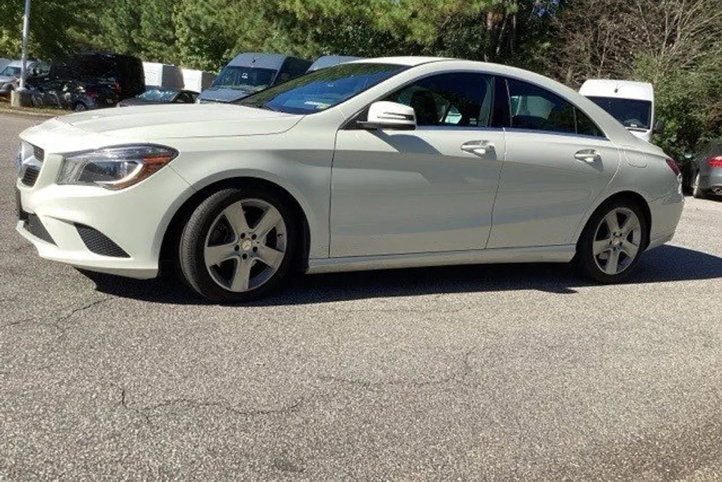 2016 Mercedes Benz CLA 250 4MATIC photo 1