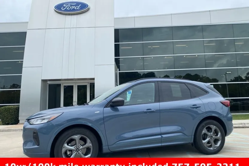 2024 Ford Escape ST-Line photo 1