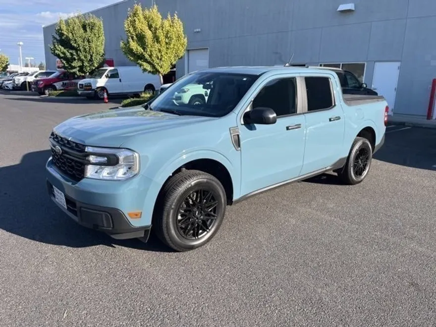 2023 Ford Maverick XLT Lariat photo 1