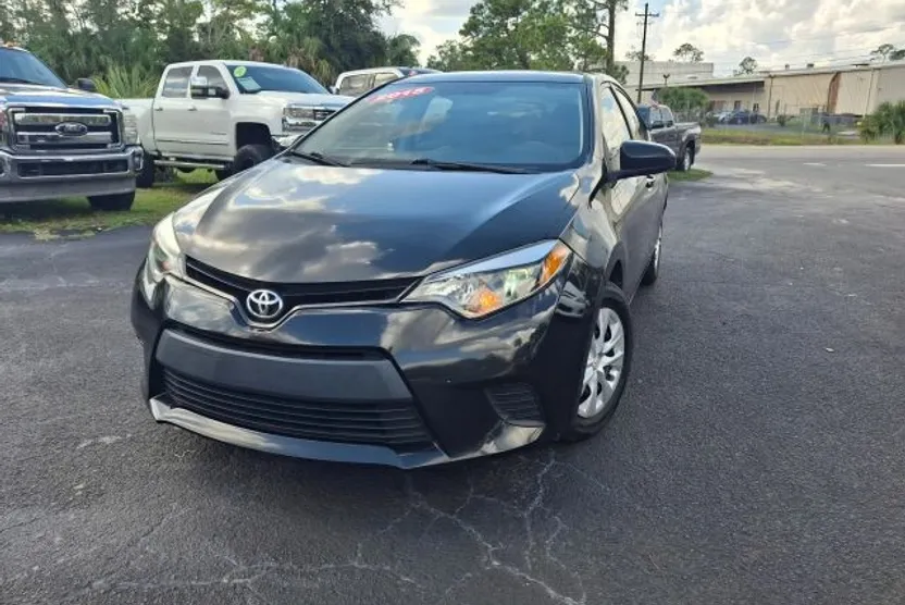 2015 Toyota Corolla L photo 1