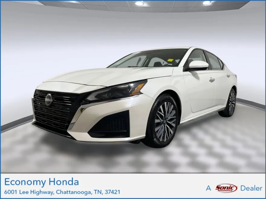 2023 Nissan Altima 2.5 SV photo 1