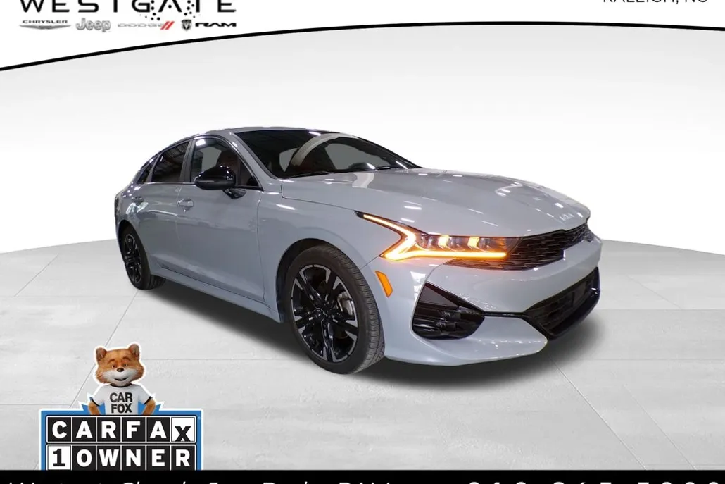 2023 Kia K5 GT-Line photo 1