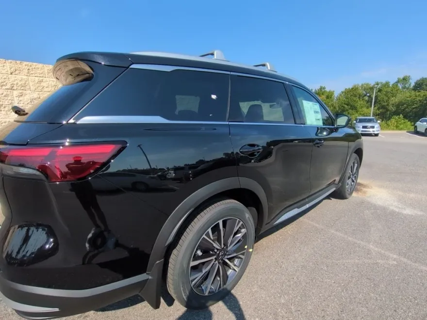 2026 Infiniti QX60 Luxe photo 1