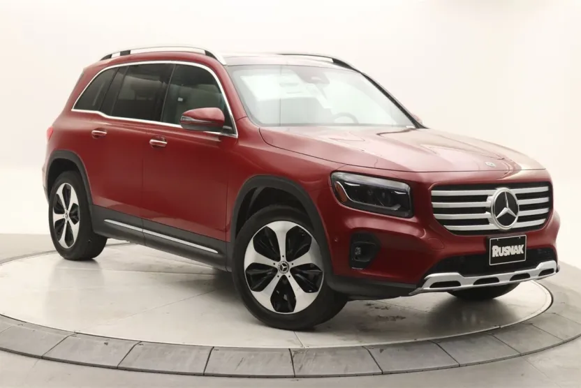 2025 Mercedes Benz GLB 250 photo 1