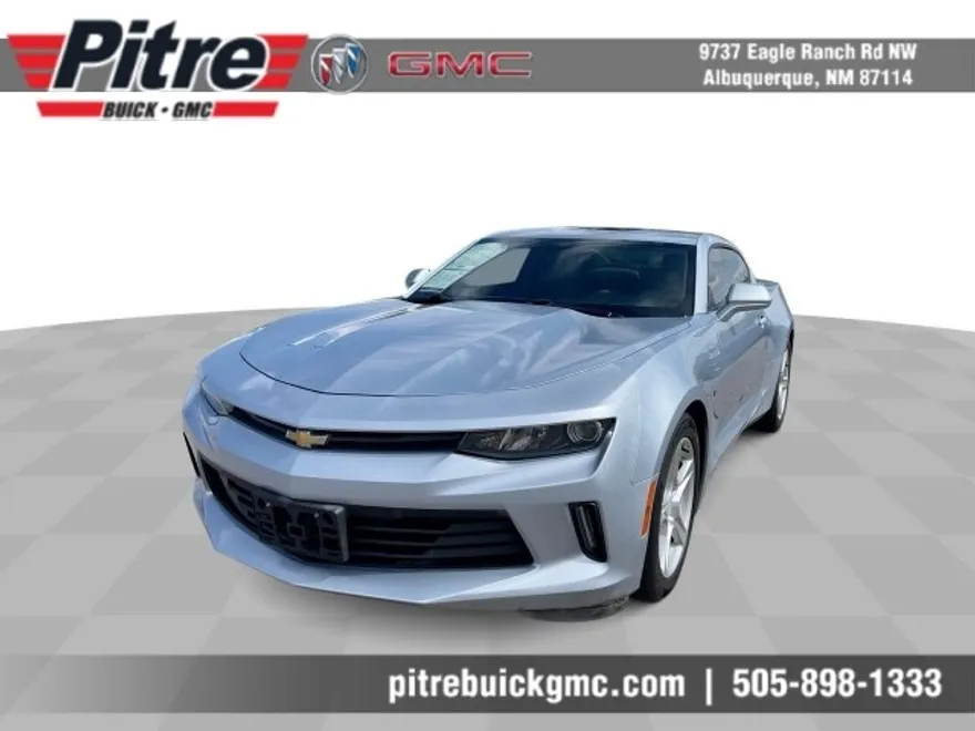2017 Chevrolet Camaro 1LT photo 1