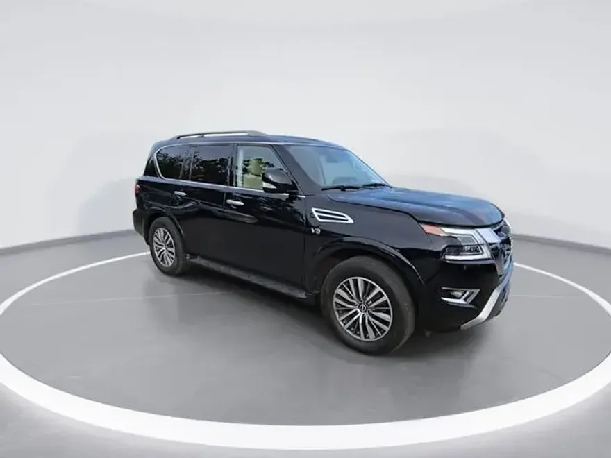 2022 Nissan Armada SV photo 1