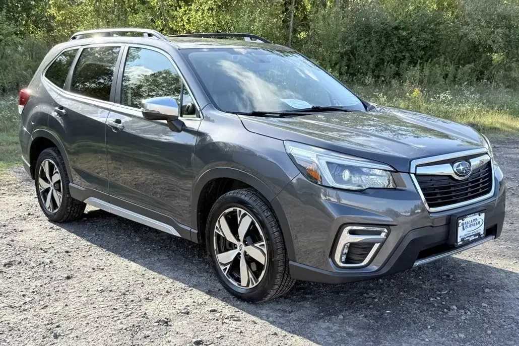 2021 Subaru Forester Touring photo 1
