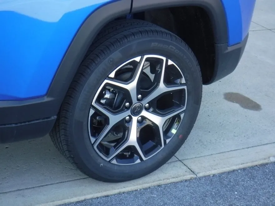 2026 Jeep Compass Limited photo 1