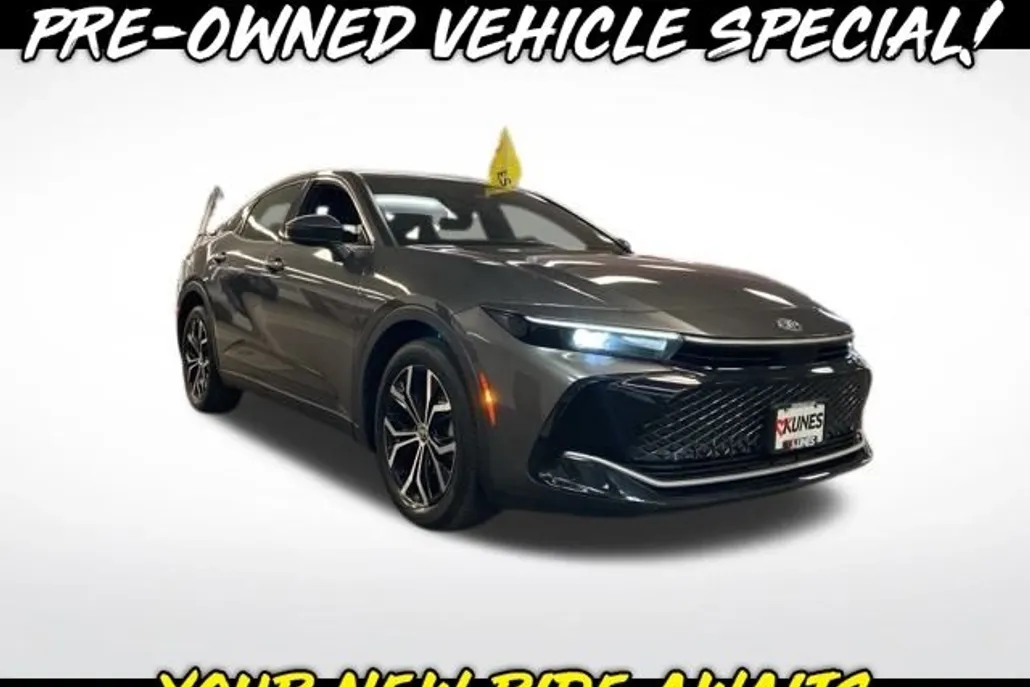 2024 Toyota Crown XLE photo 1