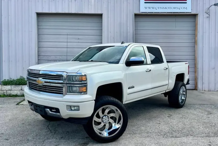 2014 Chevrolet Silverado 1500 High Country photo 1