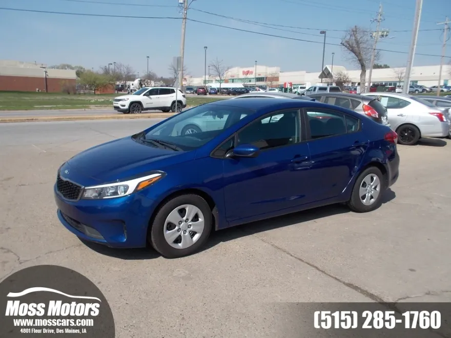 2017 Kia Forte LX photo 1