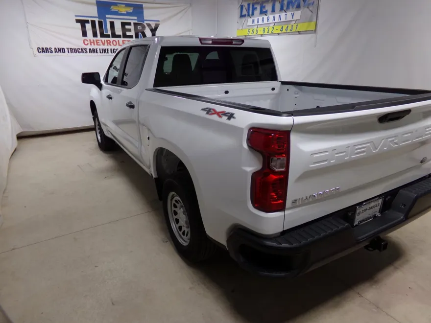 2026 Chevrolet Silverado 1500 photo 1