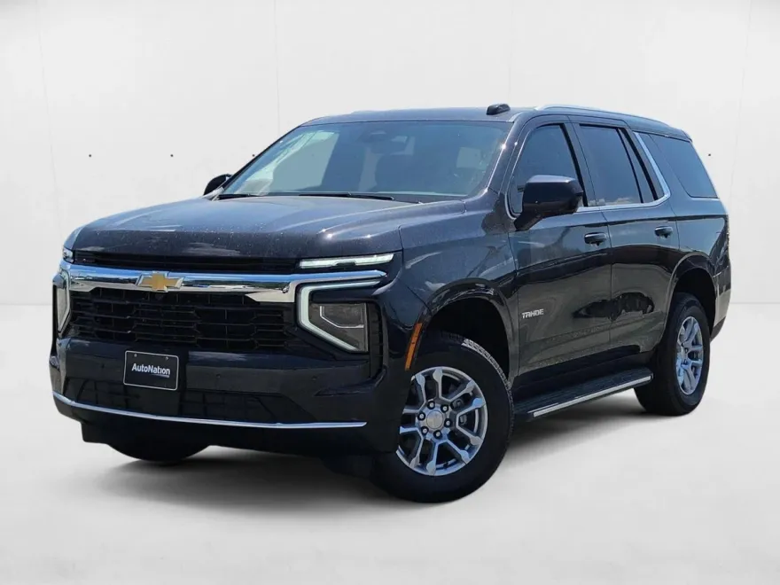 2025 Chevrolet Tahoe LS photo 1