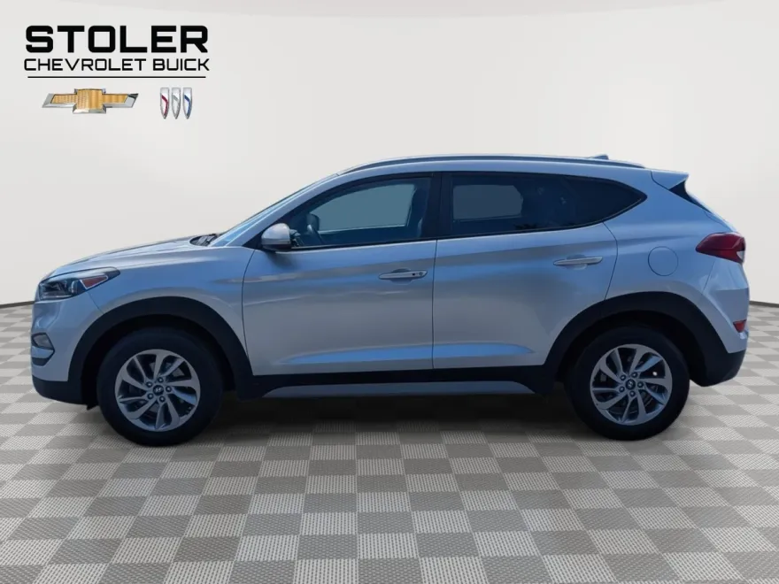 2017 Hyundai Tucson SE Plus photo 1