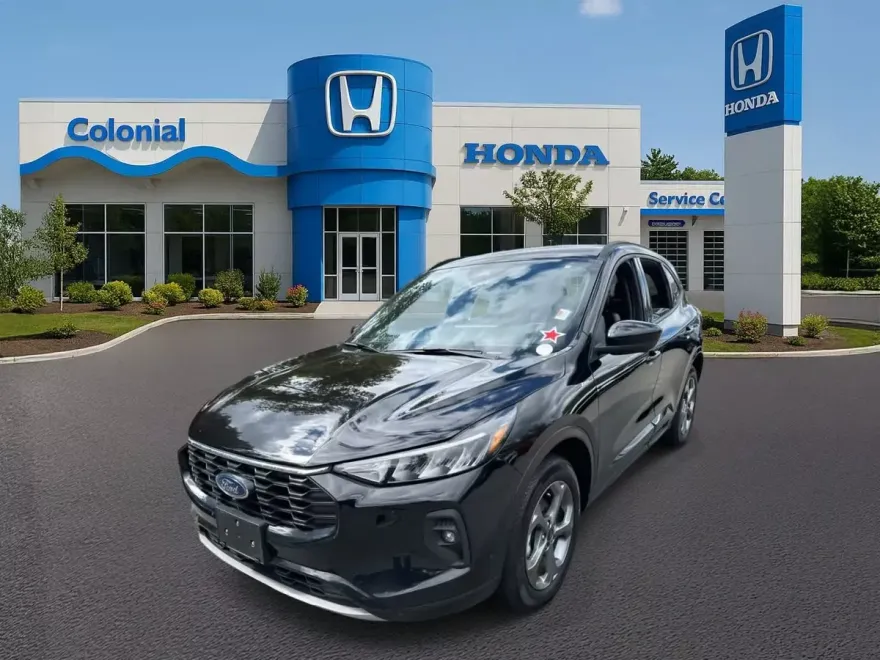 2024 Ford Escape ST-Line Select photo 1