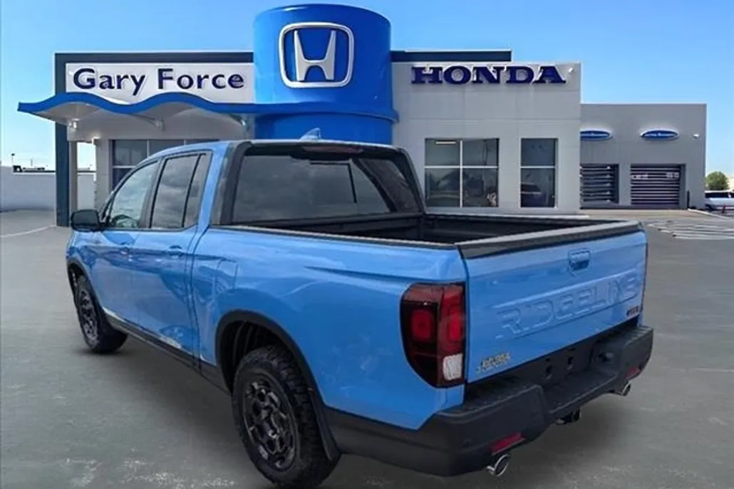2025 Honda Ridgeline TrailSport photo 1