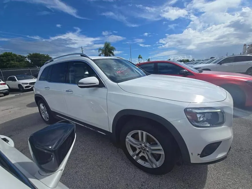 2020 Mercedes Benz GLB 250 photo 1