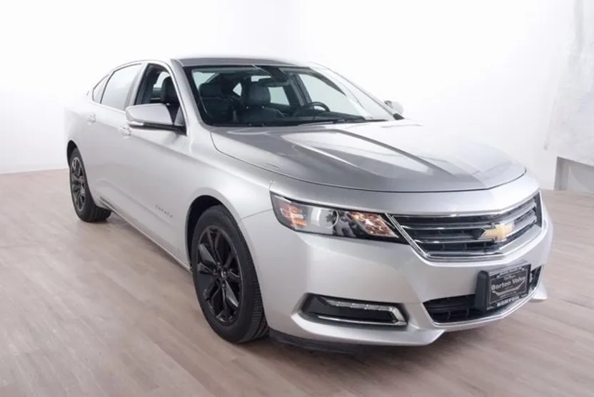2018 Chevrolet Impala 1LT photo 1