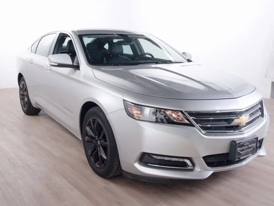 2018 Chevrolet Impala 1LT photo 1