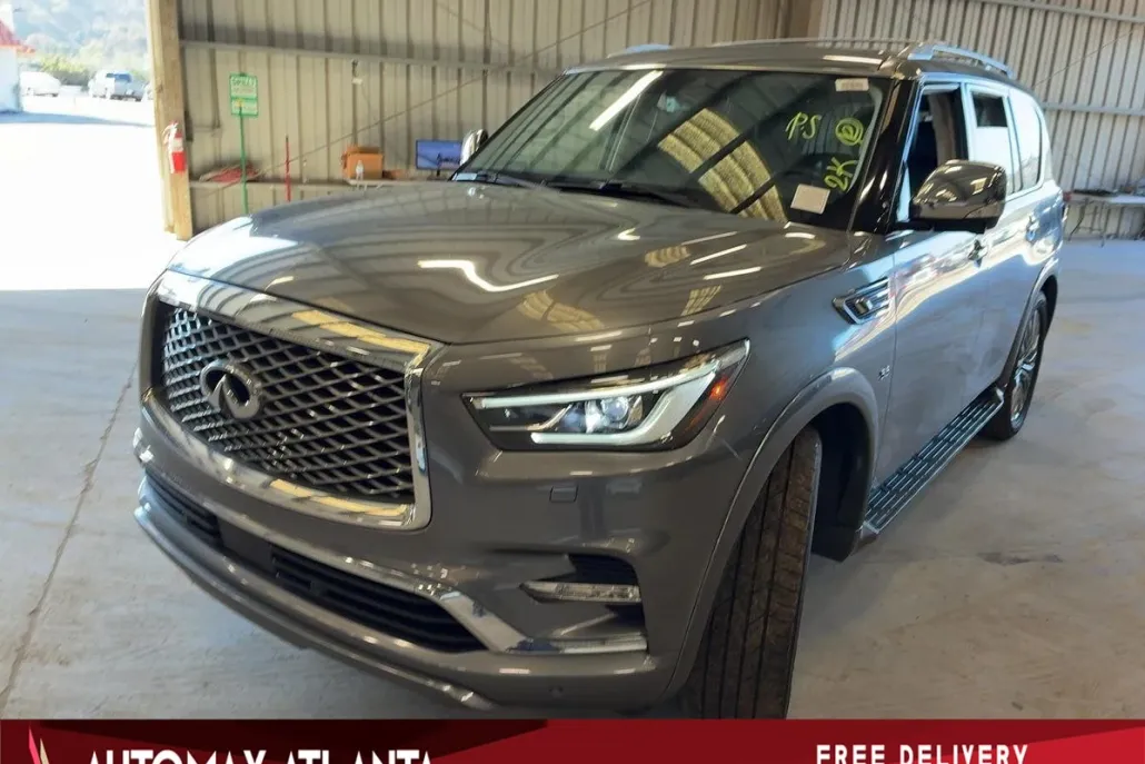 2019 Infiniti QX80 Luxe photo 1