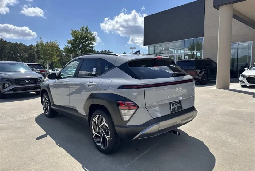 2026 Hyundai Kona SEL photo 1