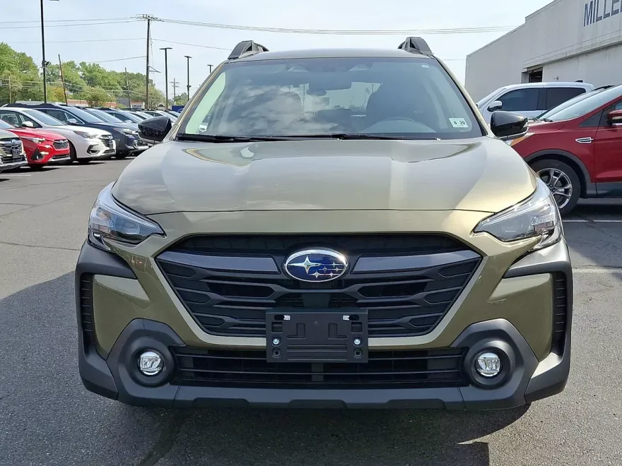 2025 Subaru Outback Premium photo 1