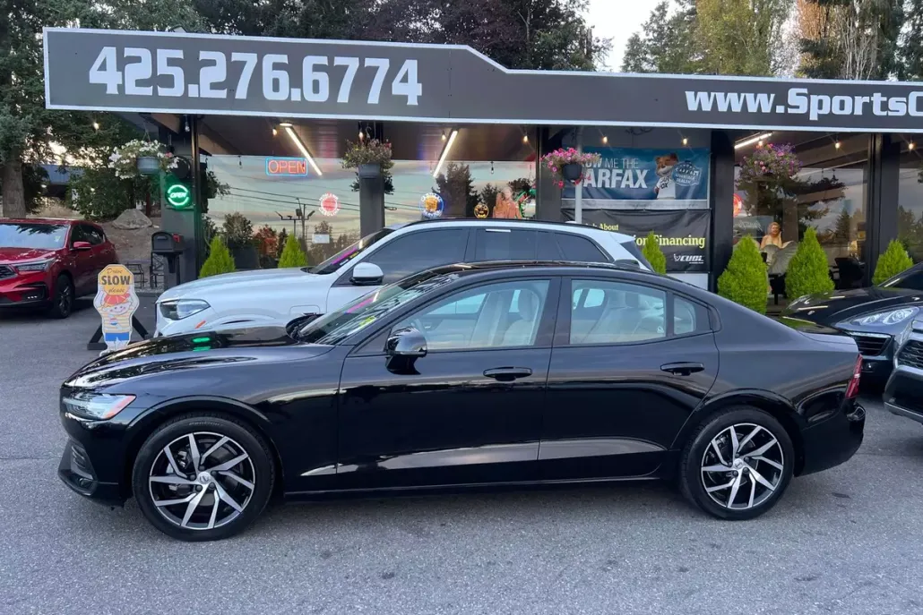 2020 Volvo S60 T5 Momentum photo 1