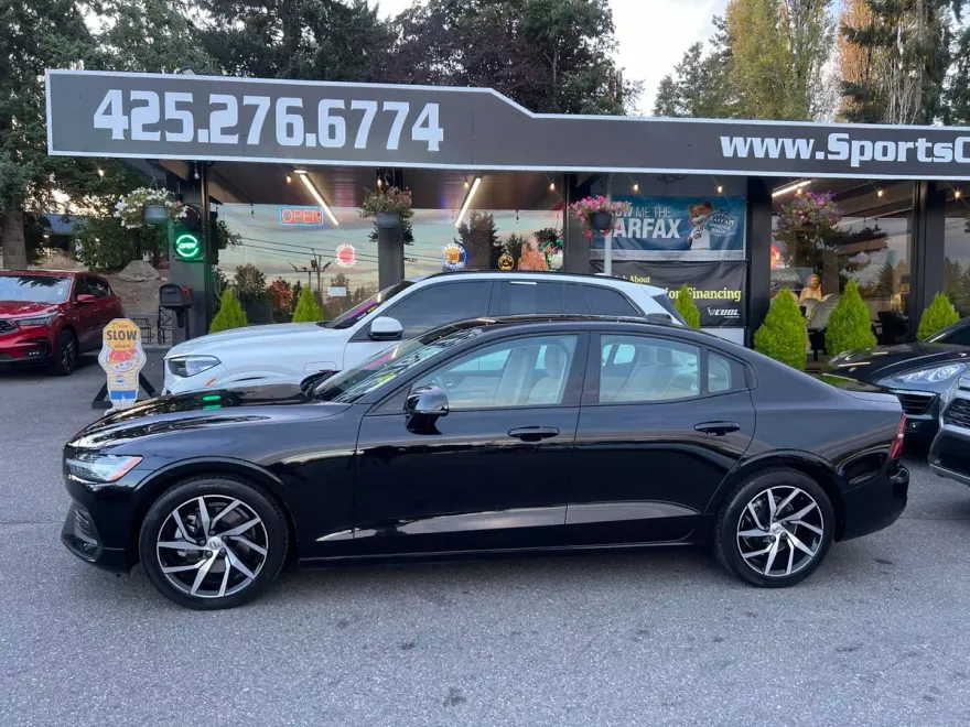 2020 Volvo S60 T5 Momentum photo 1