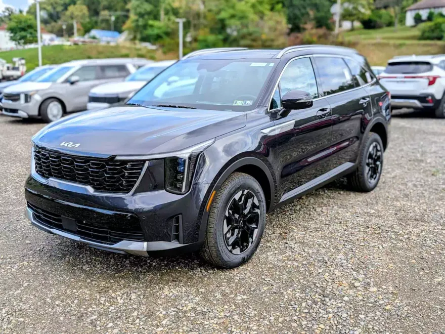 2026 Kia Sorento S photo 1