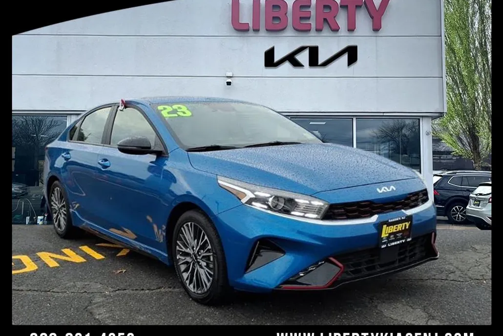 2023 Kia Forte GT-Line photo 1