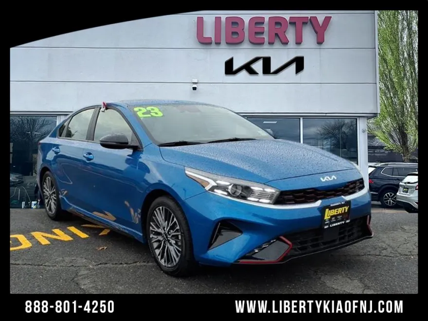 2023 Kia Forte GT-Line photo 1