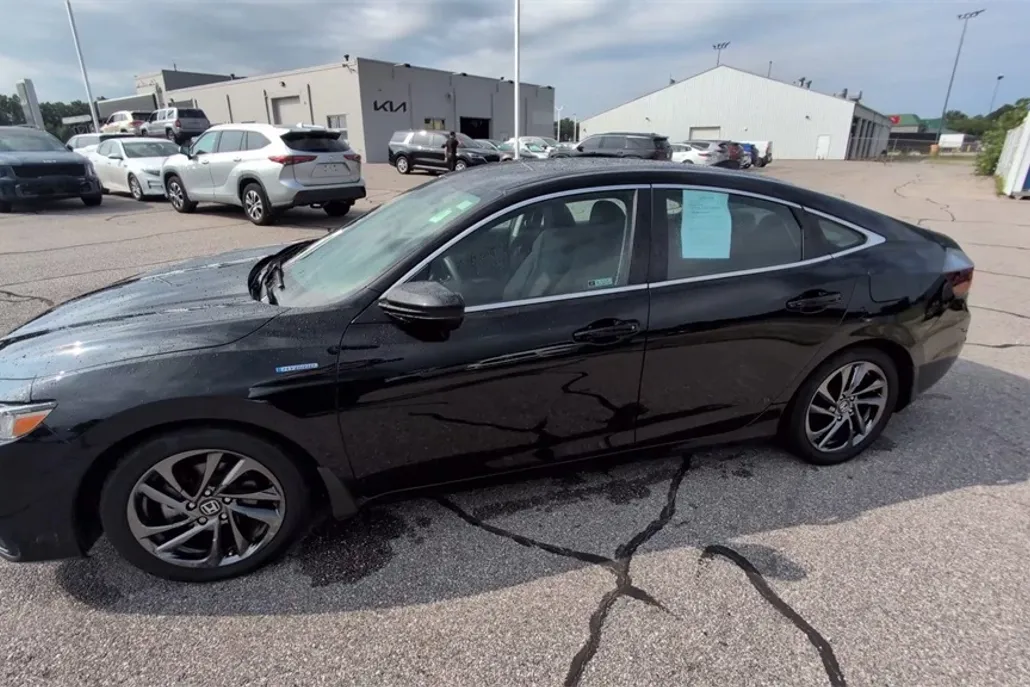 2022 Honda Insight EX photo 1