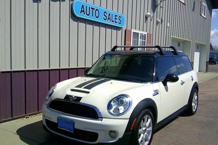 2012 Mini Clubman Base S photo 1