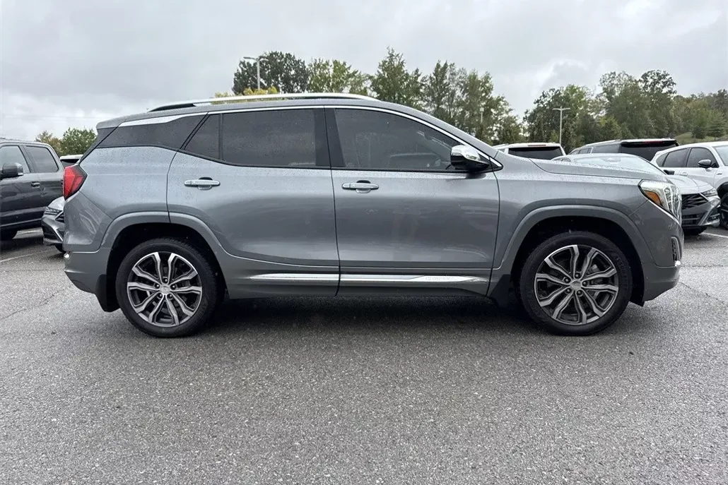 2020 Gmc Terrain Denali photo 1